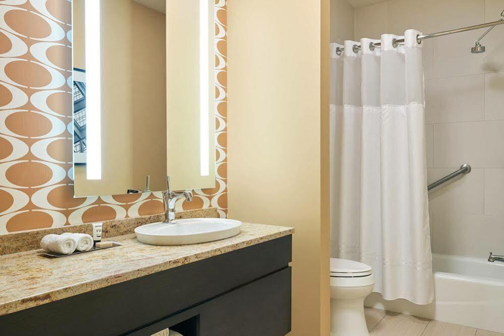 Emery Hotel, Autograph Collection Hotel Minneapolis